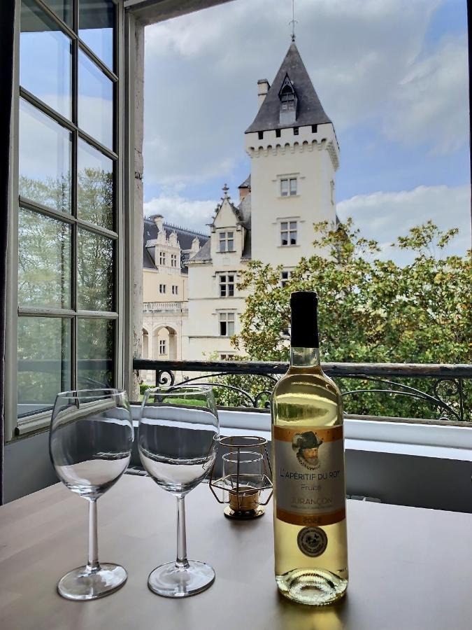 Vue Magique Sur Le Chateau Dans Un Quartier Populaire Pau Esterno foto